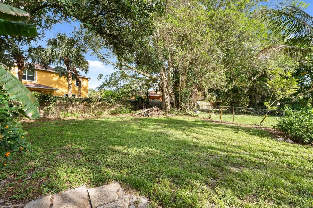 5900 Flatrock Road West Palm Beach FL 33413