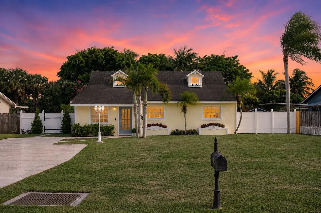 7416 Overlook Drive Lake Worth FL 33467