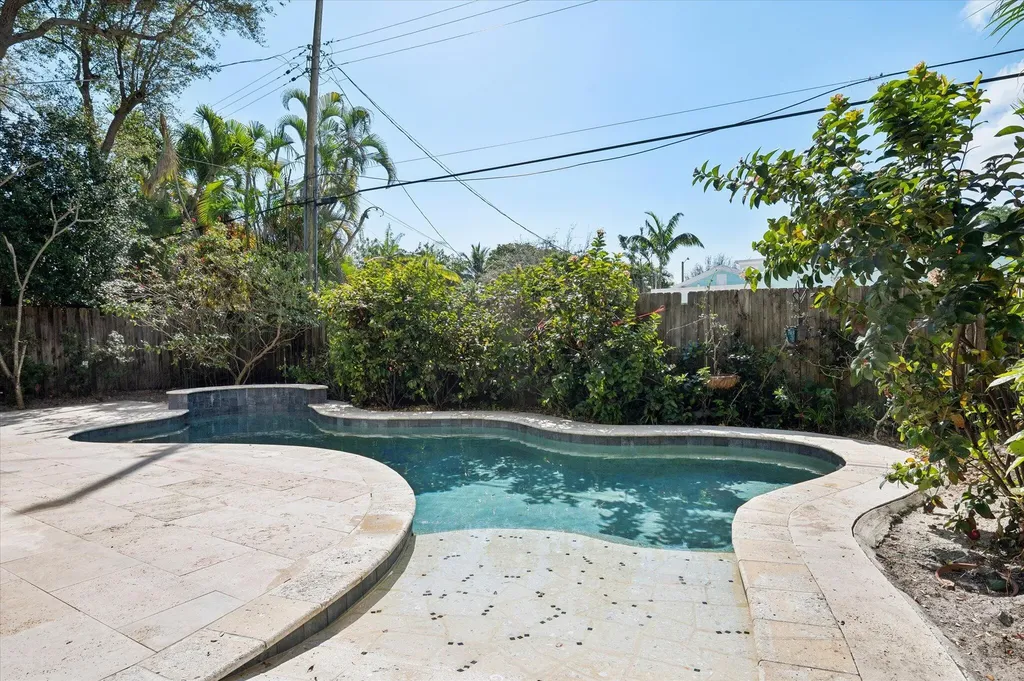 704 SE 8th Street Fort Lauderdale FL 33316