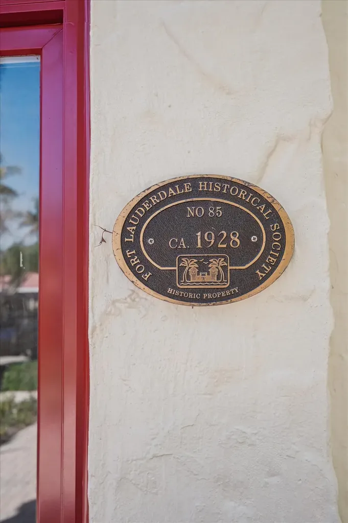 704 SE 8th Street Fort Lauderdale FL 33316