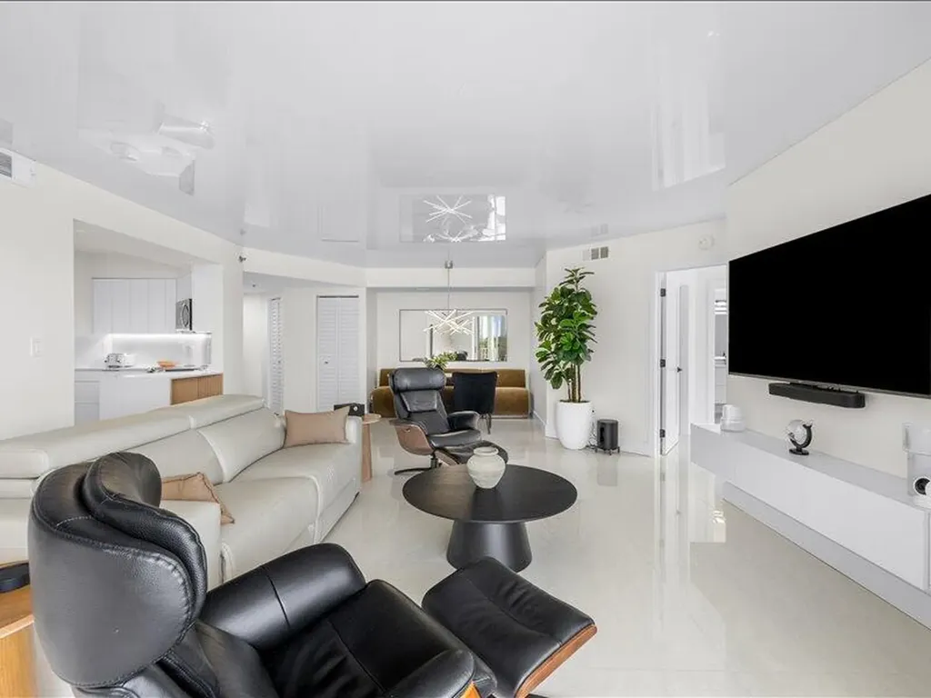 18260 N Bay Road Sunny Isles Beach FL 33160
