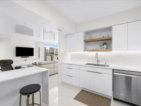 18260 N Bay Road Sunny Isles Beach FL 33160