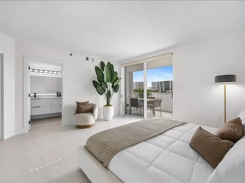 18260 N Bay Road Sunny Isles Beach FL 33160