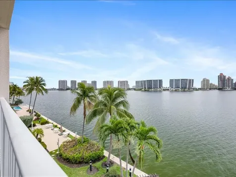 18260 N Bay Road Sunny Isles Beach FL 33160