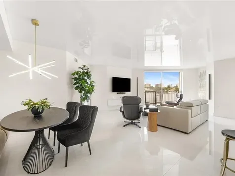 18260 N Bay Road Sunny Isles Beach FL 33160