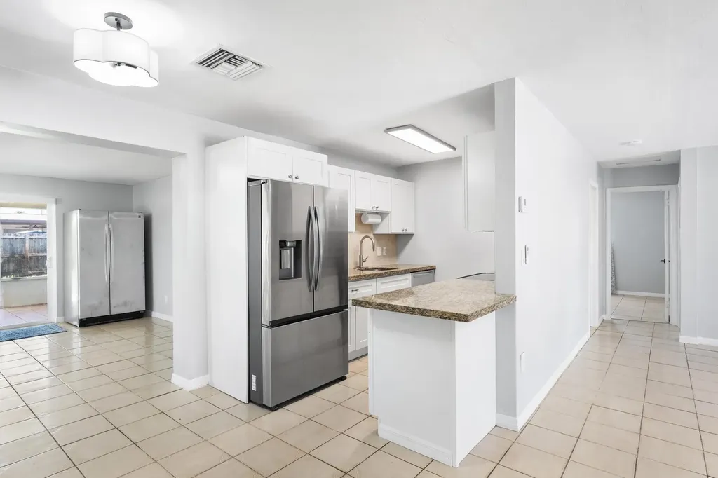 2105 Wellington Road West Palm Beach FL 33409