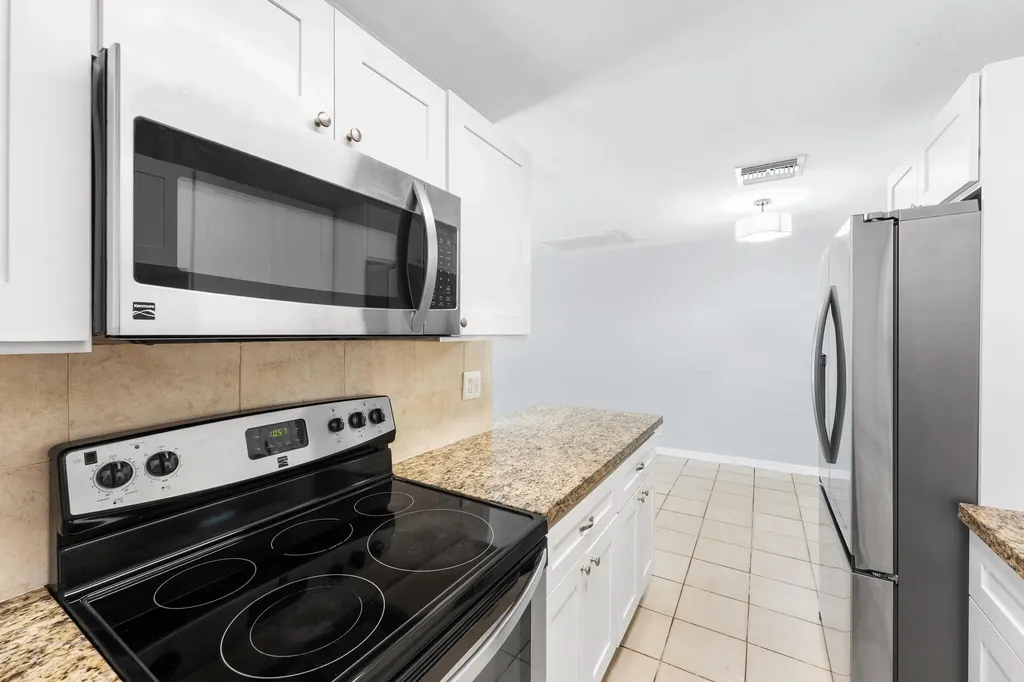 2105 Wellington Road West Palm Beach FL 33409