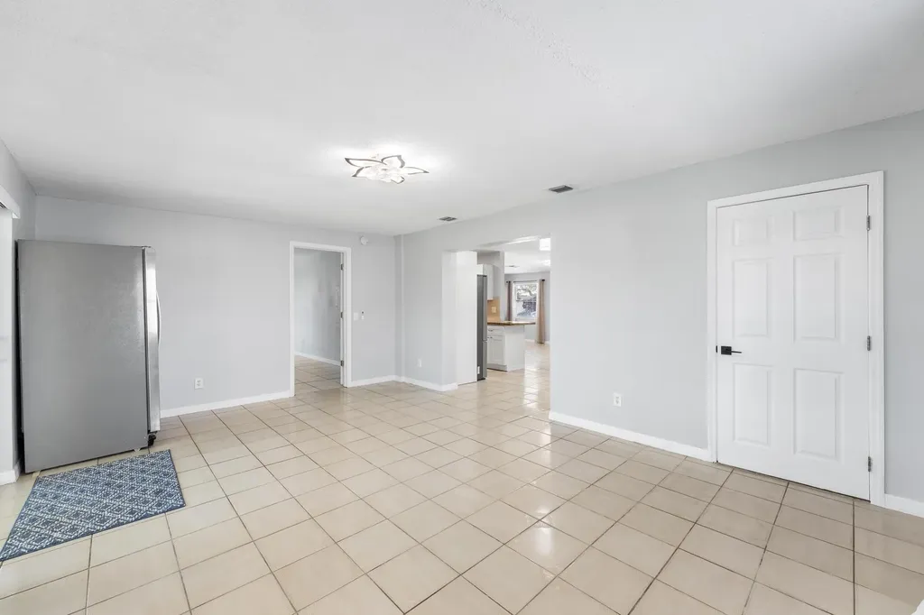 2105 Wellington Road West Palm Beach FL 33409