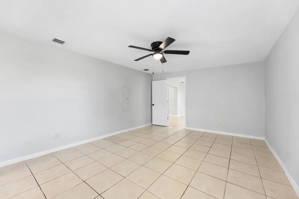 2105 Wellington Road West Palm Beach FL 33409