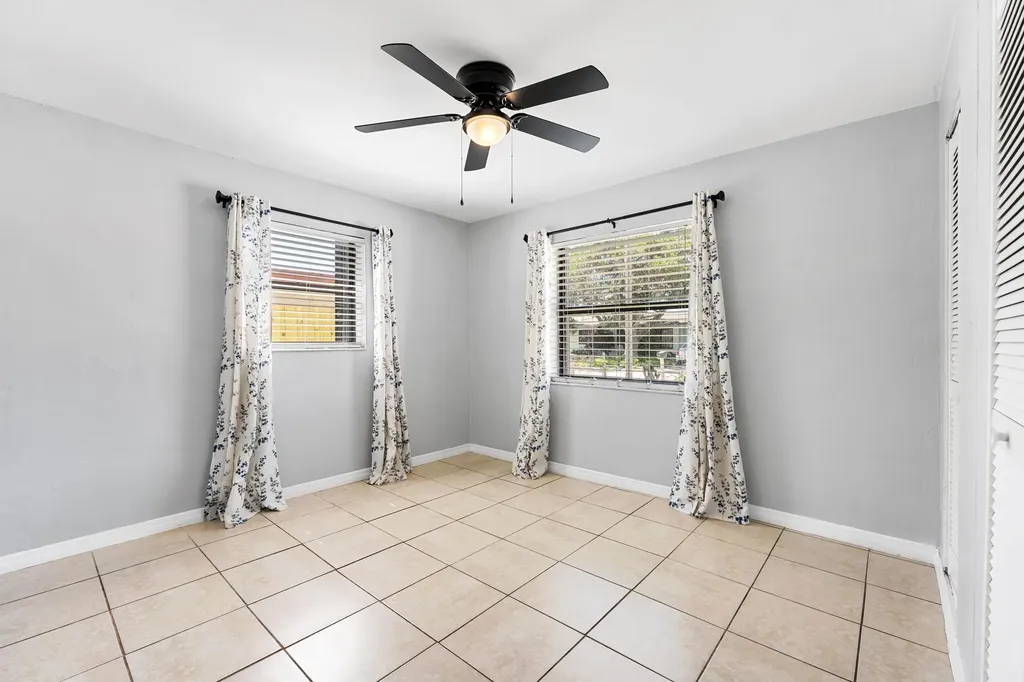 2105 Wellington Road West Palm Beach FL 33409