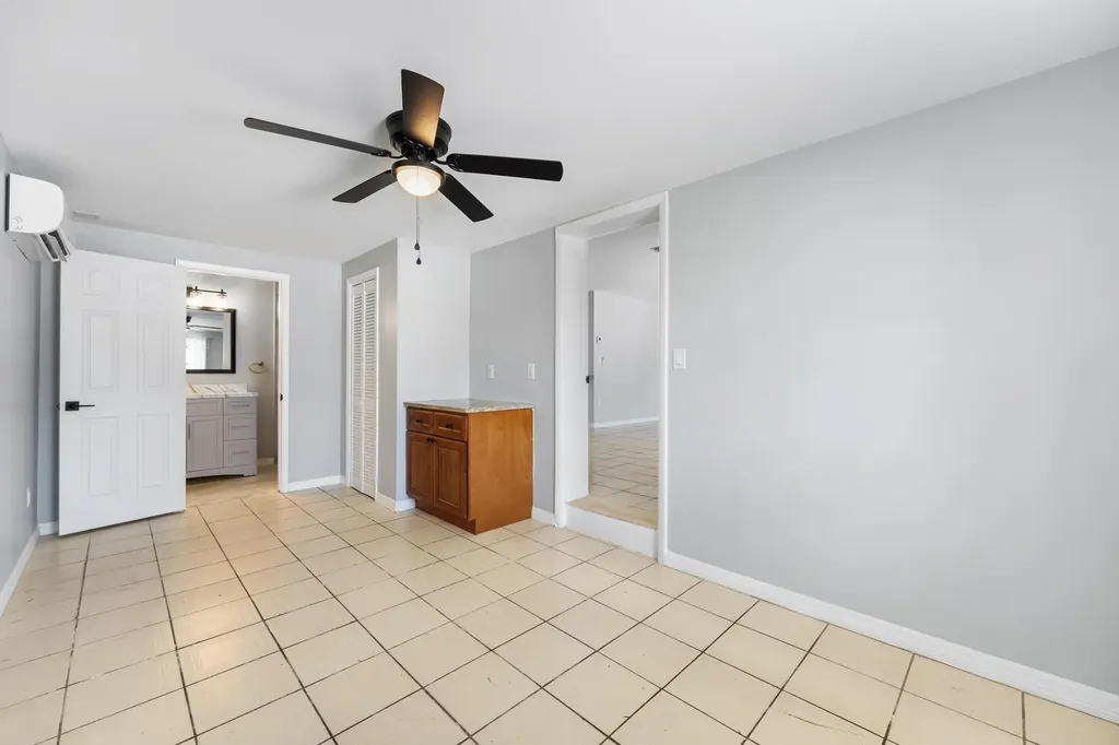 2105 Wellington Road West Palm Beach FL 33409