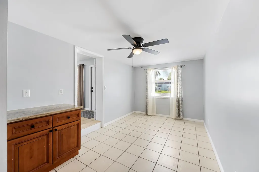 2105 Wellington Road West Palm Beach FL 33409