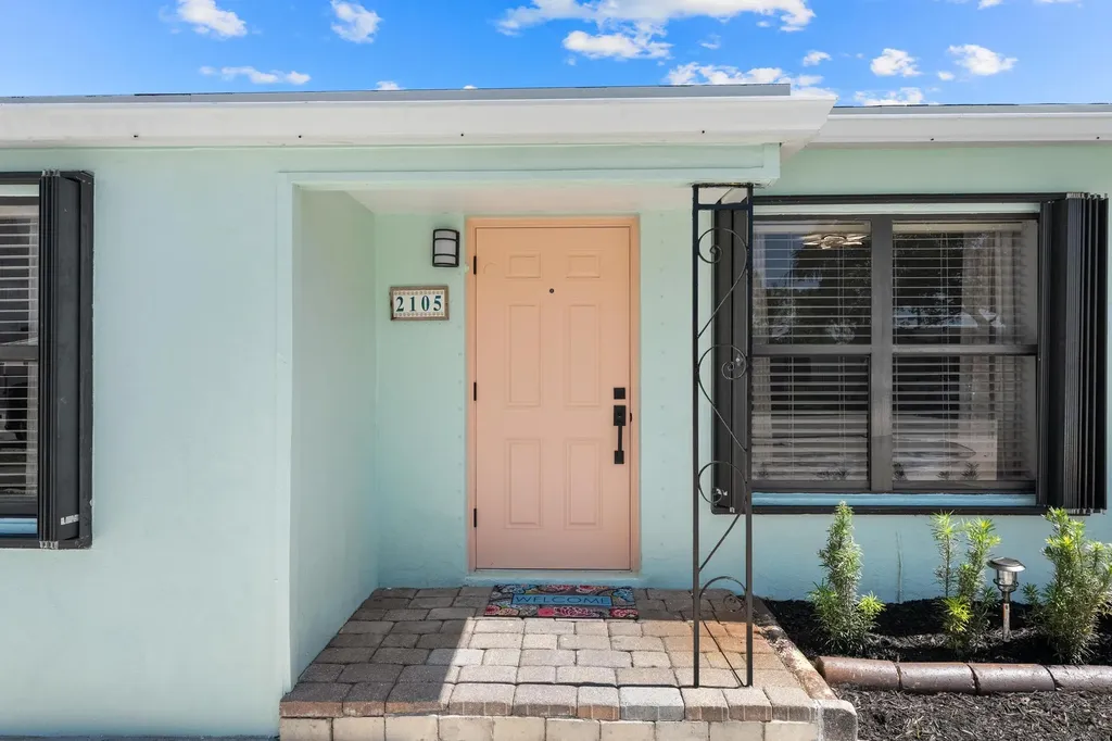 2105 Wellington Road West Palm Beach FL 33409