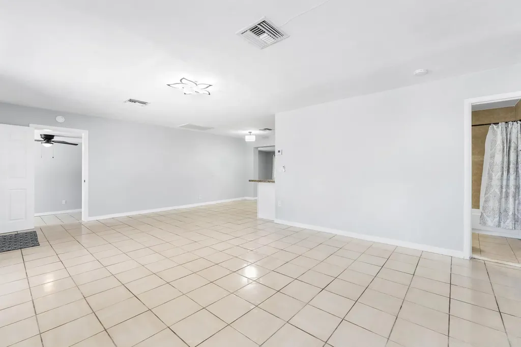 2105 Wellington Road West Palm Beach FL 33409