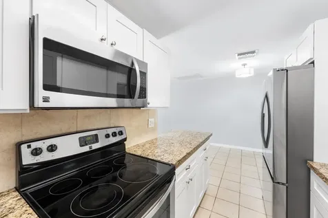 2105 Wellington Road West Palm Beach FL 33409