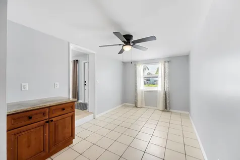 2105 Wellington Road West Palm Beach FL 33409