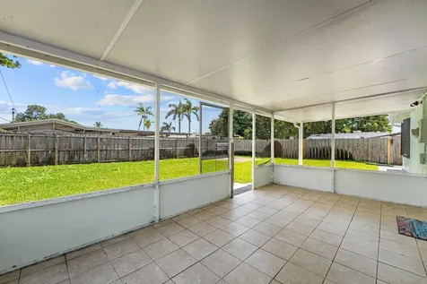 2105 Wellington Road West Palm Beach FL 33409