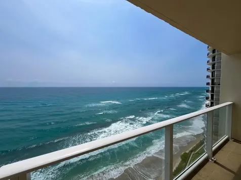 5440 N Ocean Drive Singer Island FL 33404