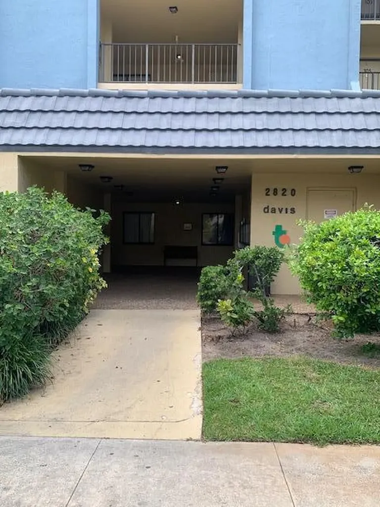 2820 Tennis Club Drive West Palm Beach FL 33417