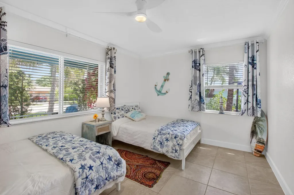 468 W Ocean Avenue Boynton Beach FL 33435