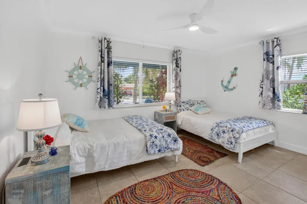 468 W Ocean Avenue Boynton Beach FL 33435