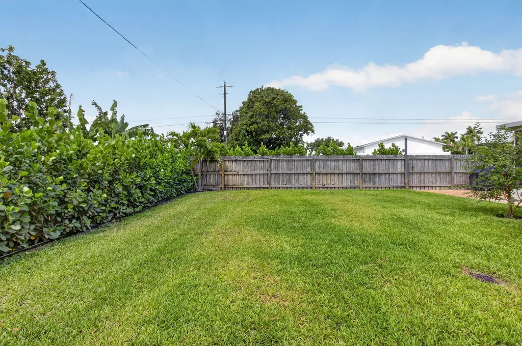 468 W Ocean Avenue Boynton Beach FL 33435