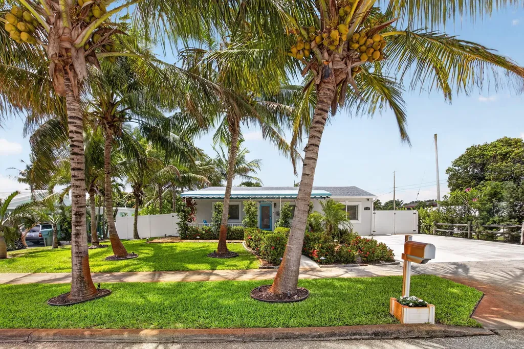 468 W Ocean Avenue Boynton Beach FL 33435
