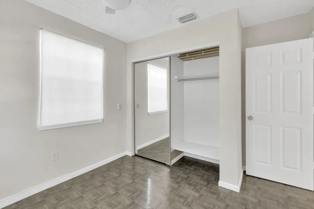 261 NE 42nd Street Deerfield Beach FL 33064