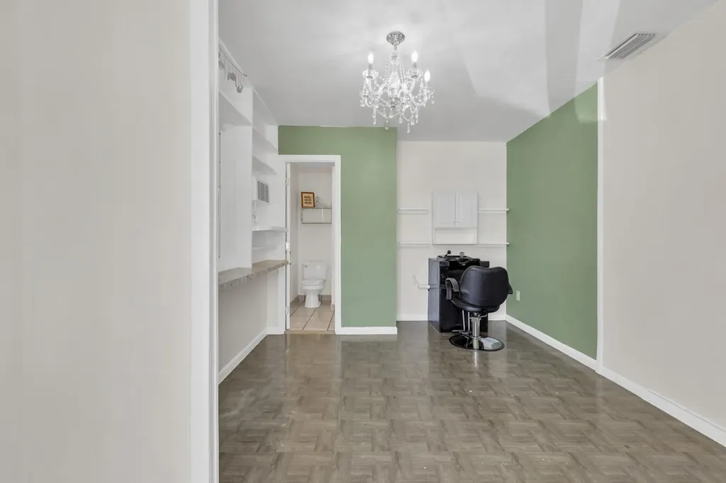 261 NE 42nd Street Deerfield Beach FL 33064