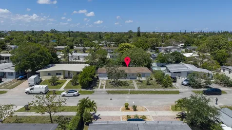 261 NE 42nd Street Deerfield Beach FL 33064