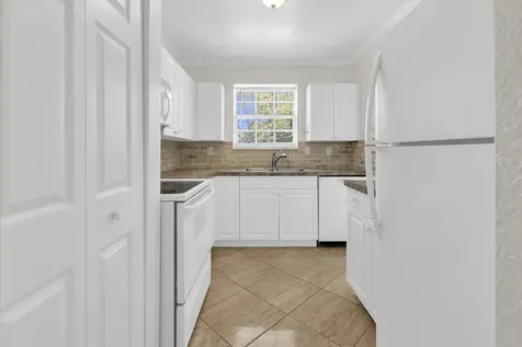 261 NE 42nd Street Deerfield Beach FL 33064