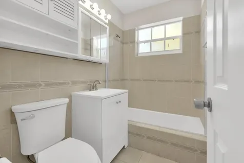 261 NE 42nd Street Deerfield Beach FL 33064