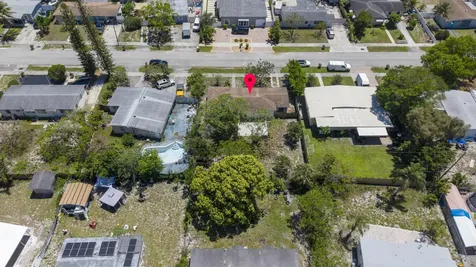 261 NE 42nd Street Deerfield Beach FL 33064