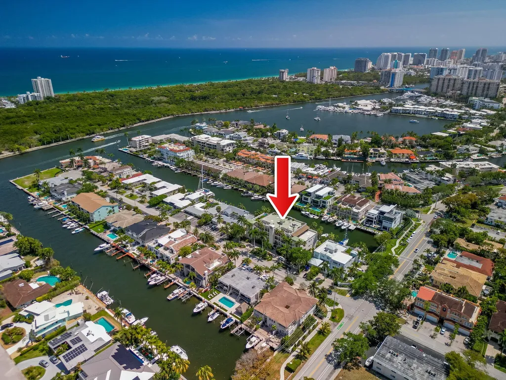 2720 NE 15th Street Fort Lauderdale FL 33304