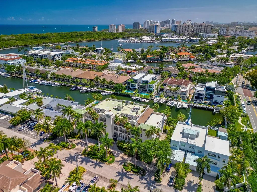 2720 NE 15th Street Fort Lauderdale FL 33304