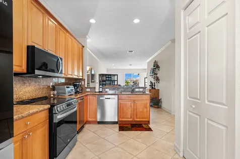 2720 NE 15th Street Fort Lauderdale FL 33304