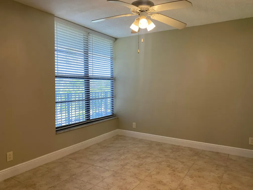 4 Royal Palm Way Boca Raton FL 33432
