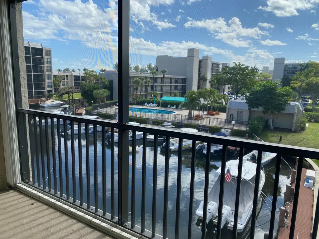 4 Royal Palm Way Boca Raton FL 33432