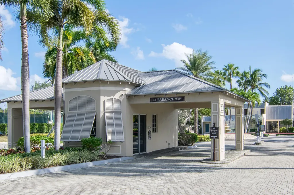 4 Royal Palm Way Boca Raton FL 33432