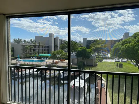 4 Royal Palm Way Boca Raton FL 33432