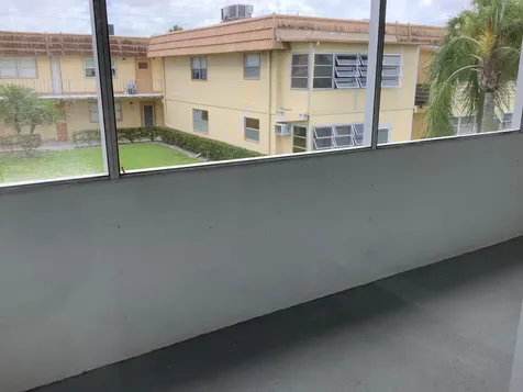 189 Saxony Delray Beach FL 33446