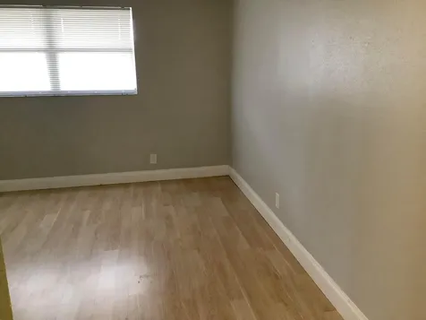 189 Saxony Delray Beach FL 33446