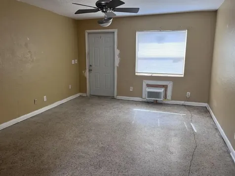 633 W 9th Street Riviera Beach FL 33404