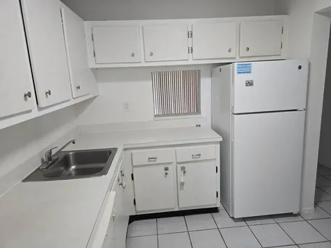 8060 N Colony Circle Tamarac FL 33321