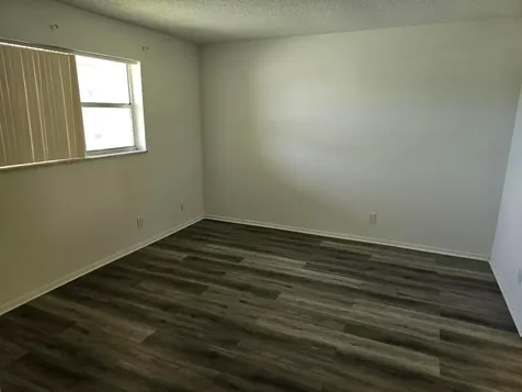 8060 N Colony Circle Tamarac FL 33321