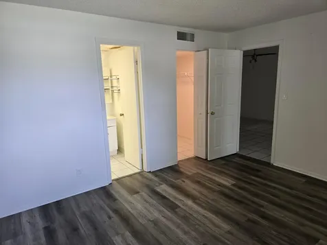 8060 N Colony Circle Tamarac FL 33321