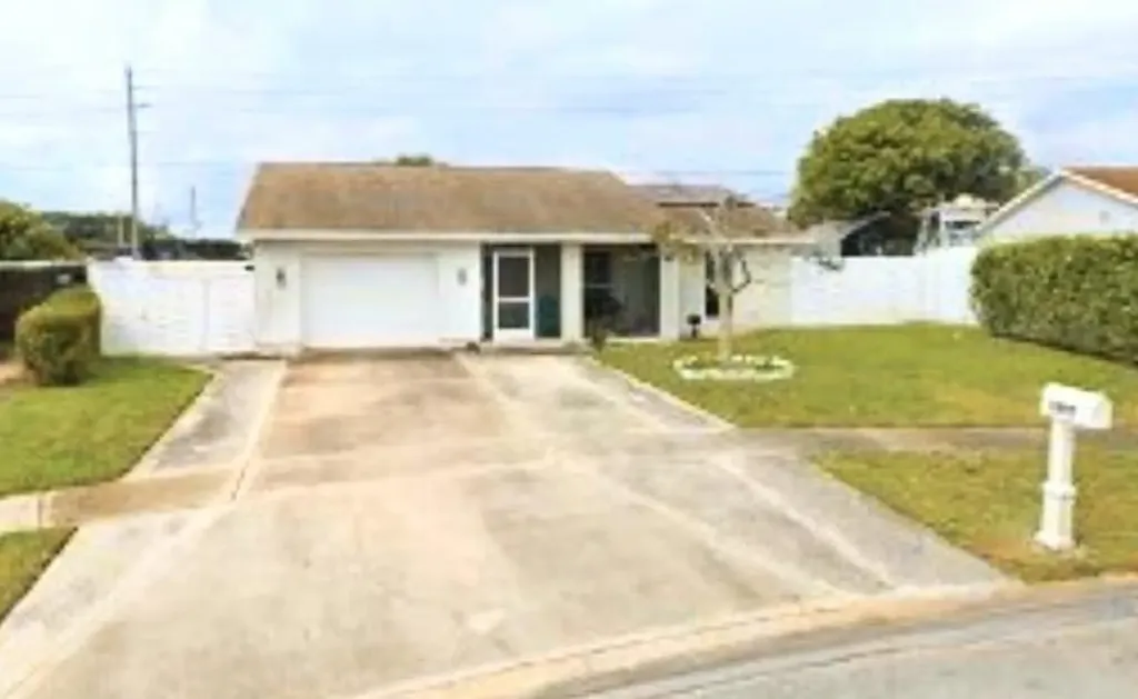 1077 Fernlea Drive West Palm Beach FL 33417