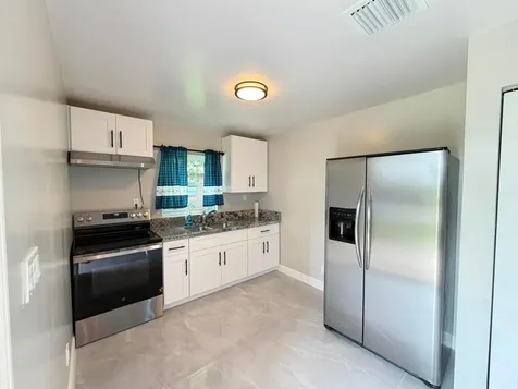1127 Avenue E Fort Pierce FL 34950