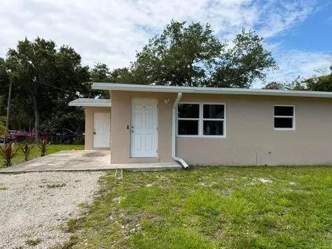 1127 Avenue E Fort Pierce FL 34950