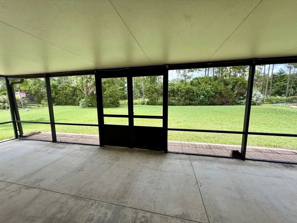 15819 76th Road N The Acreage FL 33470